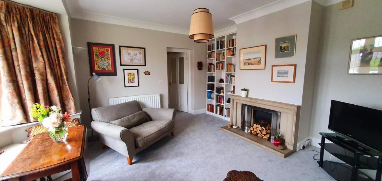 Quiet Residential Road, Short Walk To Hospital Apartamento Derby Exterior foto