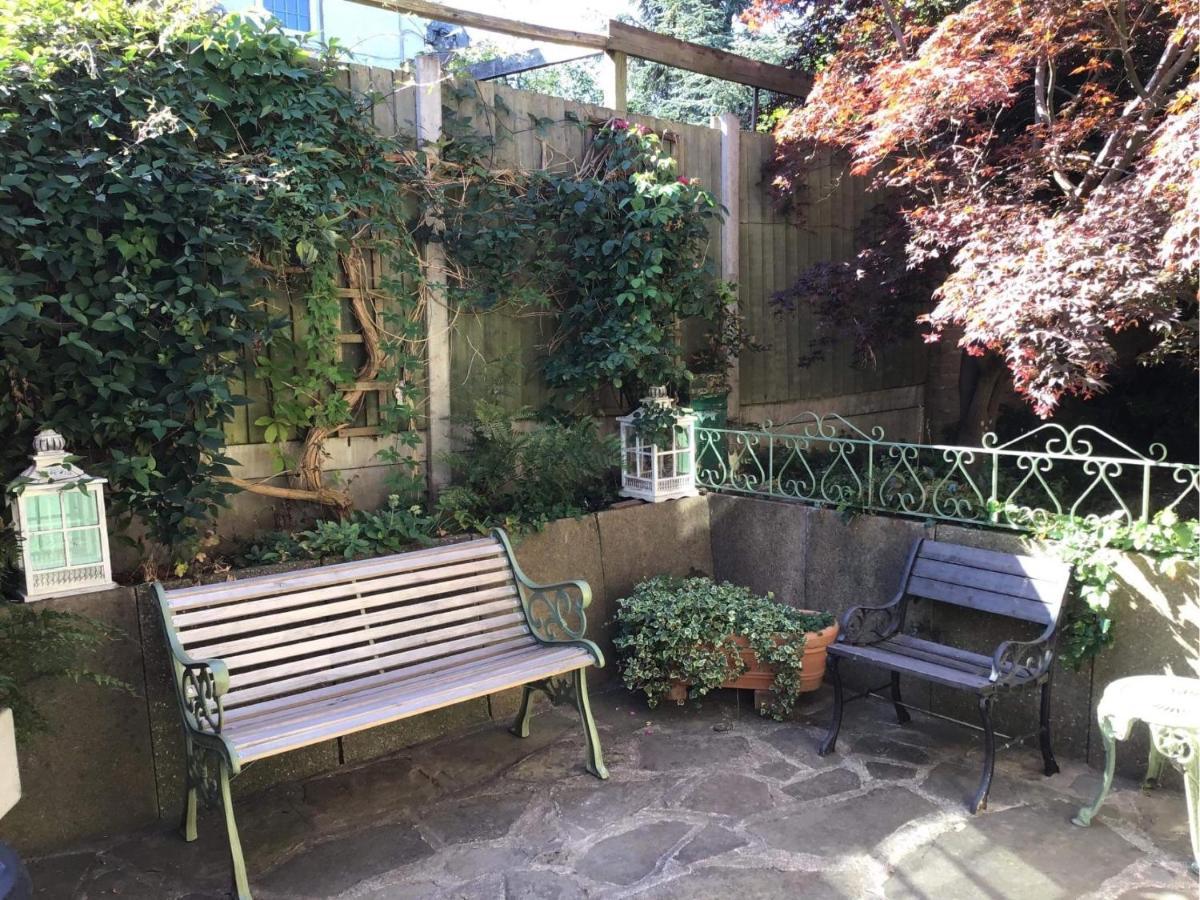 Quiet Residential Road, Short Walk To Hospital Apartamento Derby Exterior foto