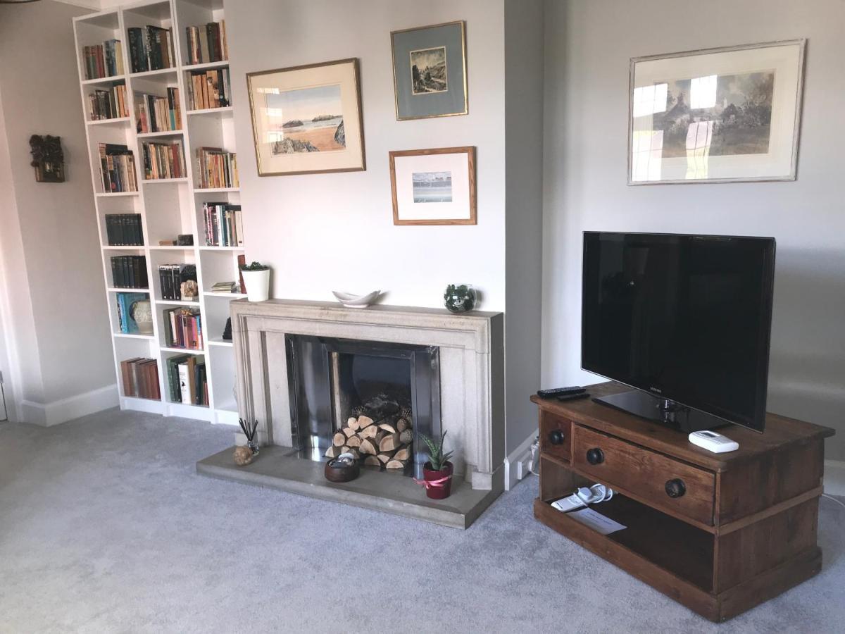 Quiet Residential Road, Short Walk To Hospital Apartamento Derby Exterior foto